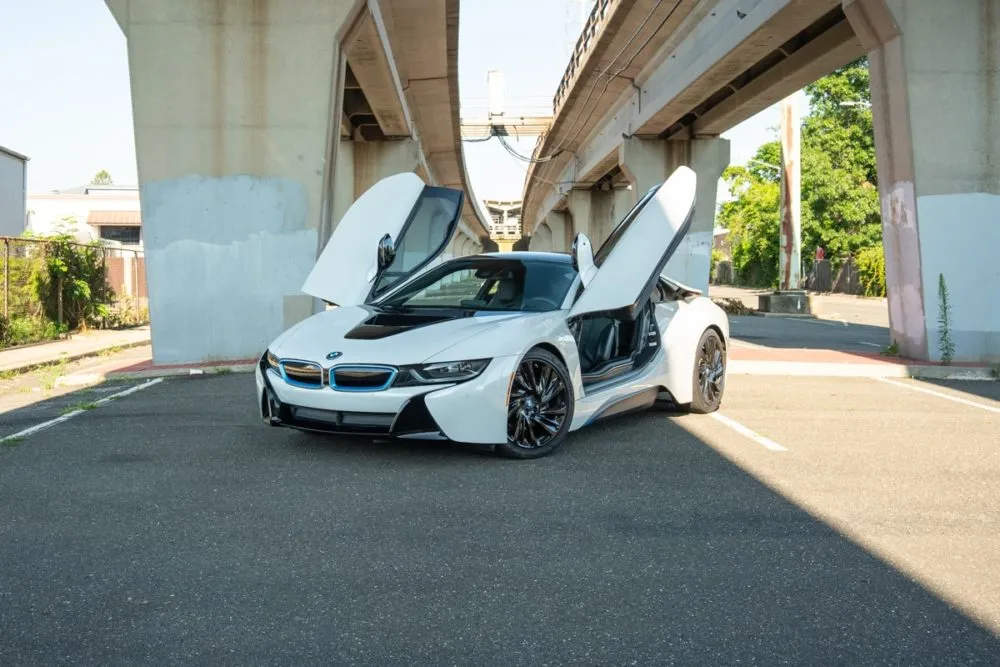 Representative BMW i8 rental planning image