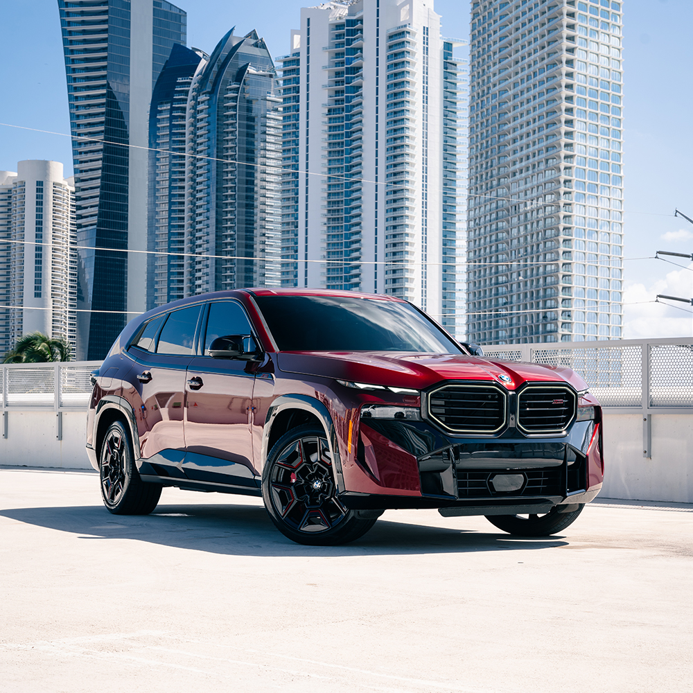 Representative BMW XM rental planning image