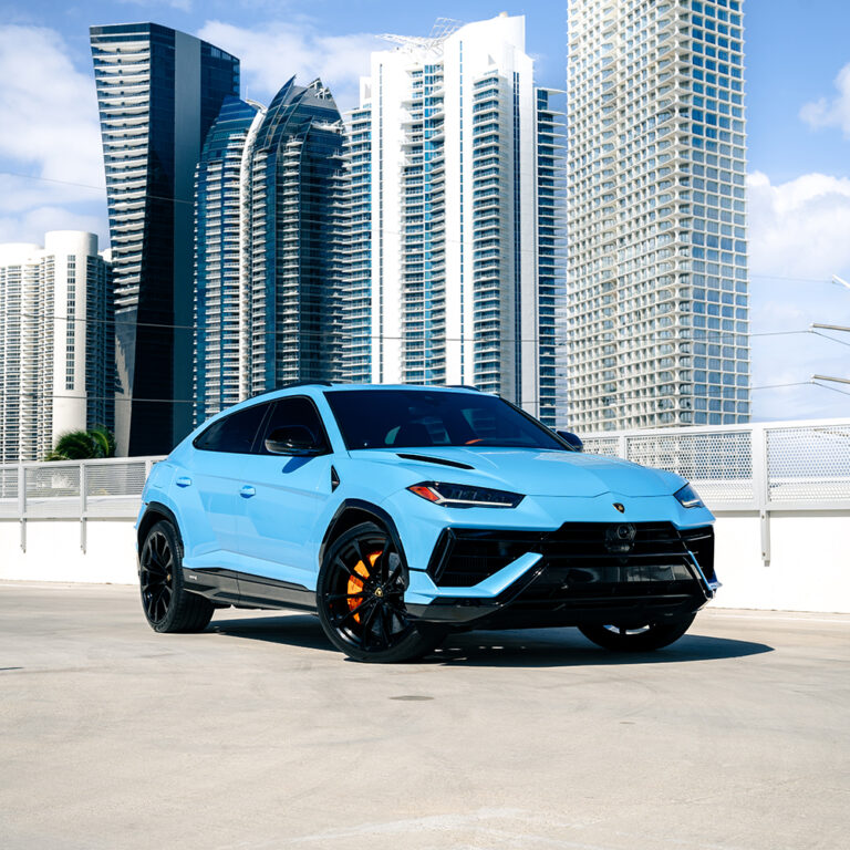 Representative Lamborghini Urus S Blue rental planning image
