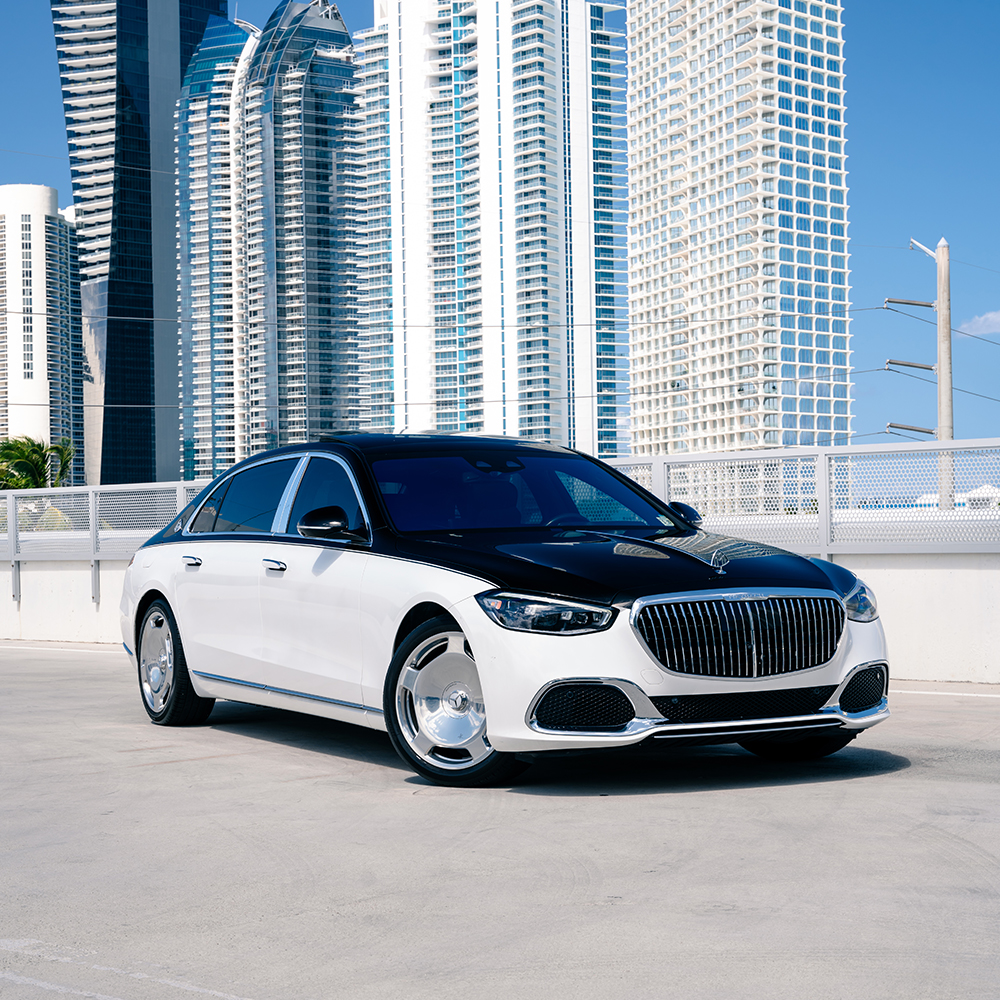 Representative Mercedes-Maybach S580 rental planning image