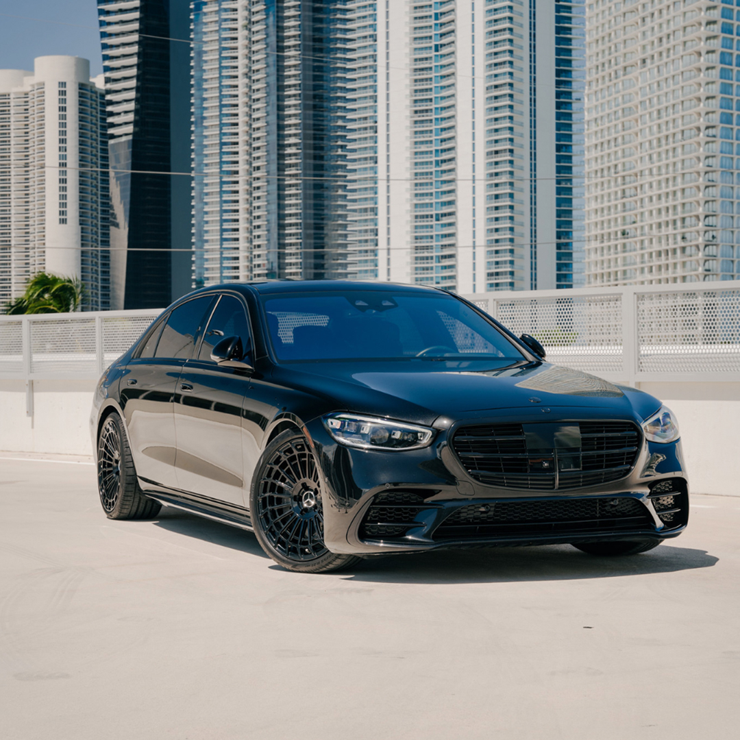 Representative Mercedes-Benz S580 rental planning image