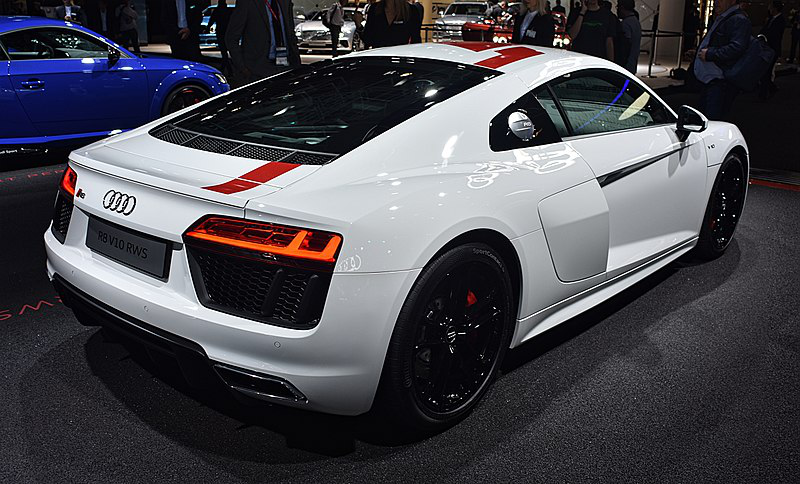 Audi R8 – What Makes This Supercar Stand Out